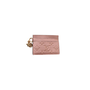 TARJETERO LV CHARMS PINK