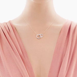 COLLAR T LOVE ENTRELAZADOS