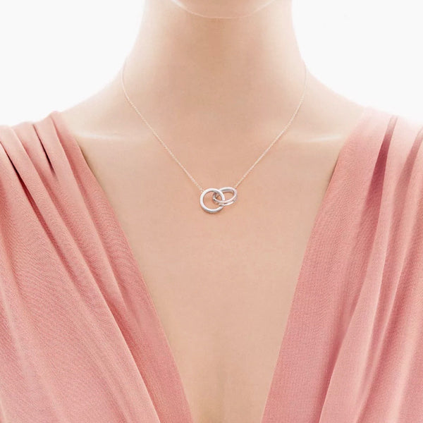 COLLAR T LOVE ENTRELAZADOS