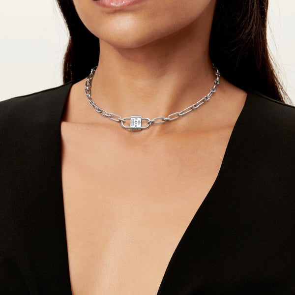 COLLAR T CON CIERRE DOBLE