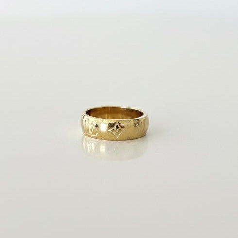 ANILLO LV LETTER GOLD