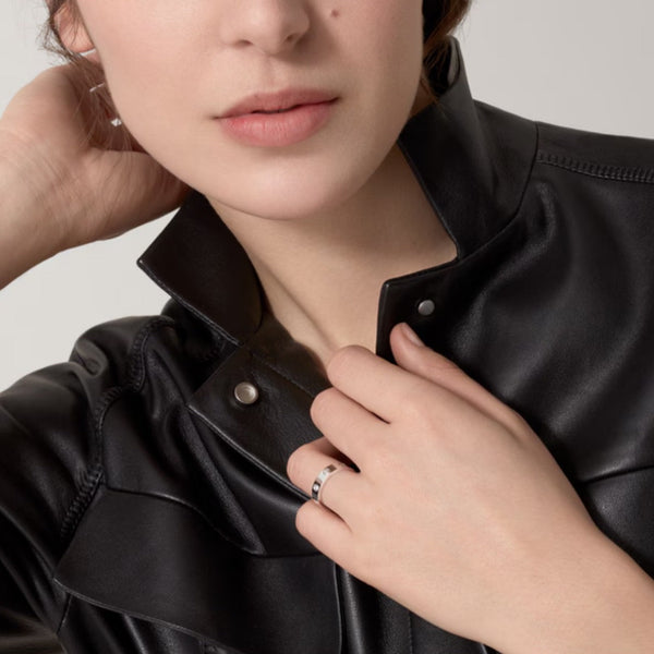 ANILLO LOVE CON ZIRCONIA SILVER