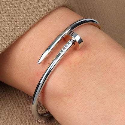 PULSERA CLAVO SILVER DELGADA